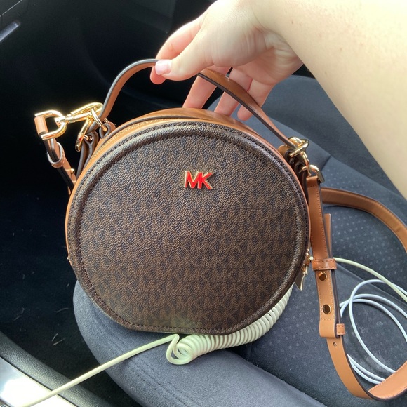 Michael kors authentic bag - Picture 2 of 3